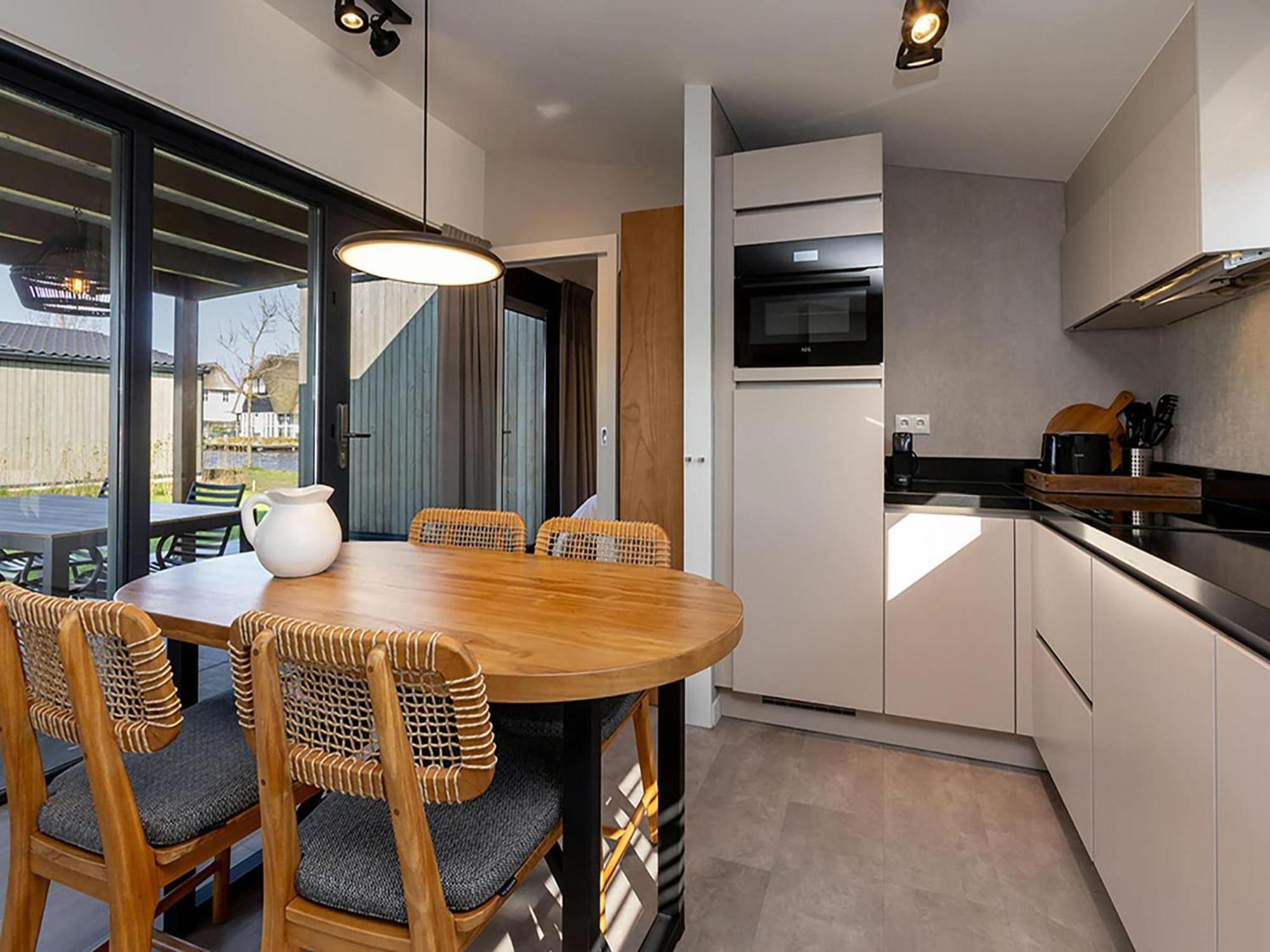 Luxury Docklodge On The Water Delfstrahuizen Exterior foto