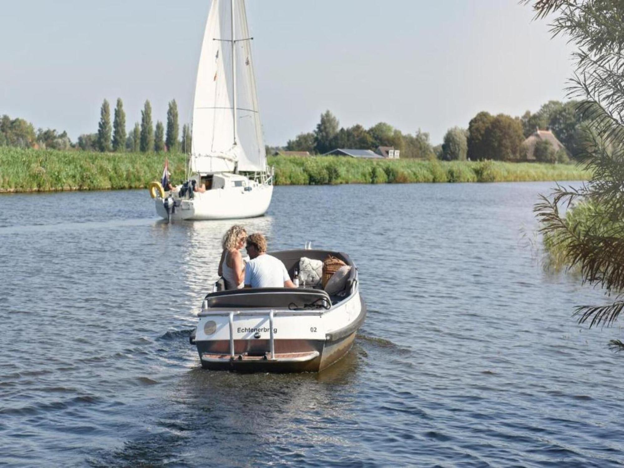Luxury Docklodge On The Water Delfstrahuizen Exterior foto